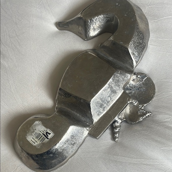 MUDPIE Silver Seahorse Shell Art Decor - Picture 7 of 11